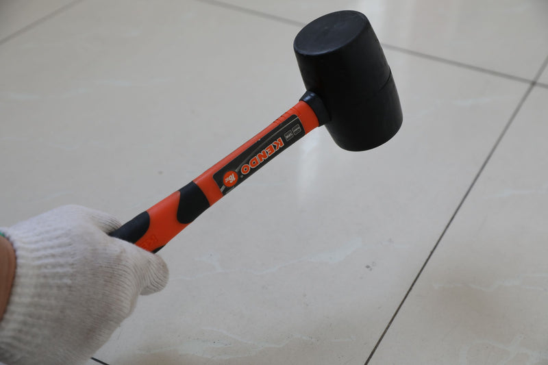 Kendo Rubber hamer met glasvezelsteel 450 gr - 25502