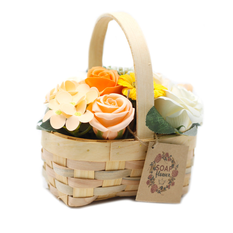 AW Gifts Medium Zeep Bloemen Boeket in Rieten Mand - Oranje - SFB-17
