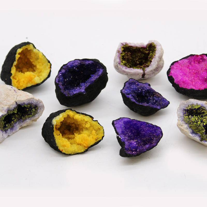 AW Gifts Gekleurde Calciet Geodes - Natuurlijke Steen - Paars en Goud - CCGeo-06
