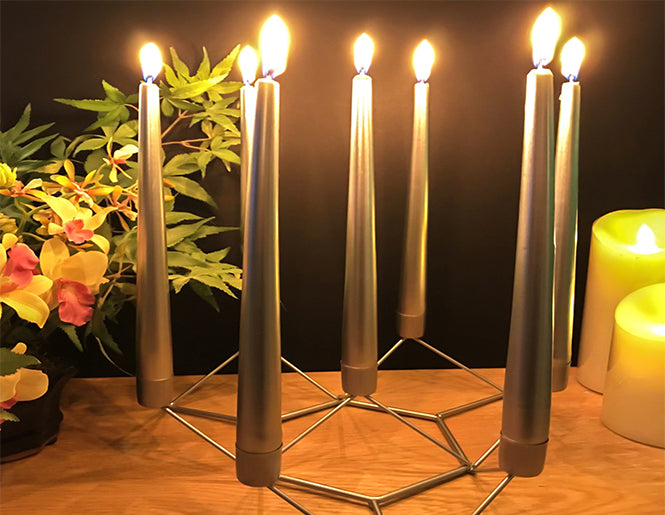AW Gifts Dinerkaarsen - Gotische kaarsen - Zilver metalic - 24.5 cm met 7 branduren - 10 stuks - TCand-11